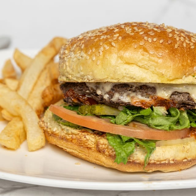 Cheeseburger Deluxe.